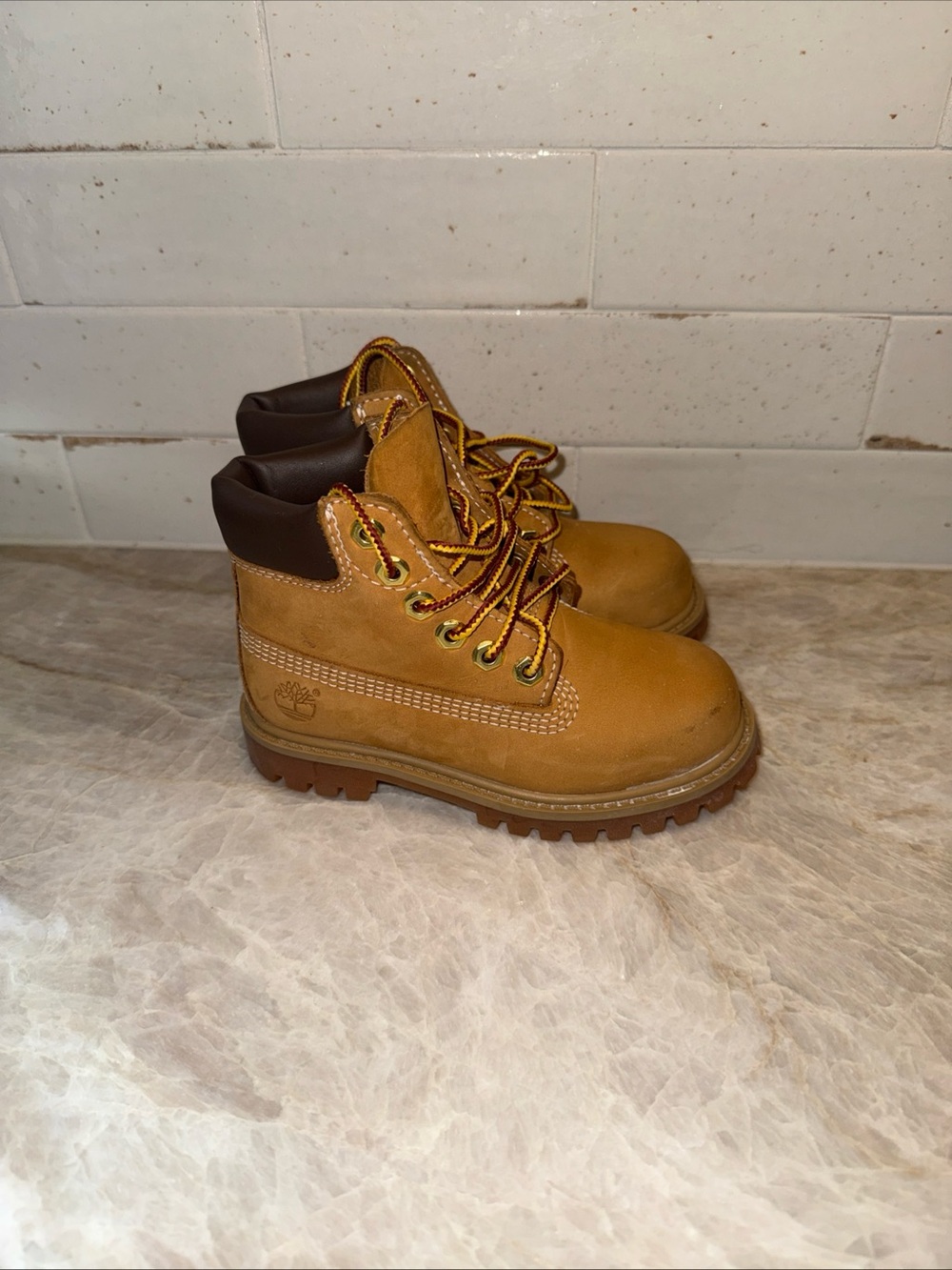 Timberland Kids Wheat/Tan Leather Lace-Up Boots sz9